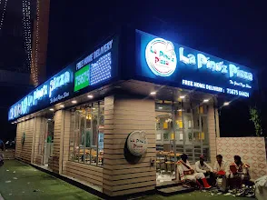 La Pino'z Pizza ला पिनो'ज़ पिज्जा