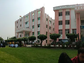 IET Pharmacy College आईईटी फार्मेसी कॉलेज